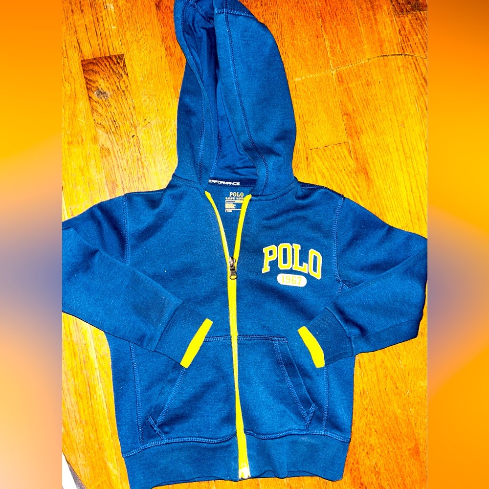 Boys size 4
